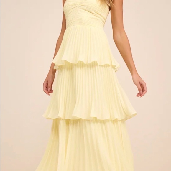 Lulus Dresses & Skirts - Lulus Yellow Strapless Tiered Dress